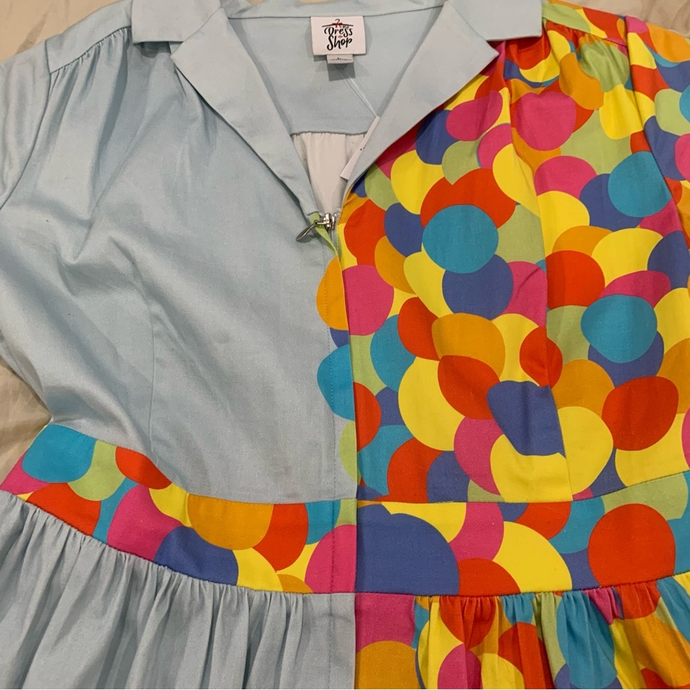 Rare Disney Up Balloon Dress Size Large NWT Carl Fredricksen House - Picture 11 of 11